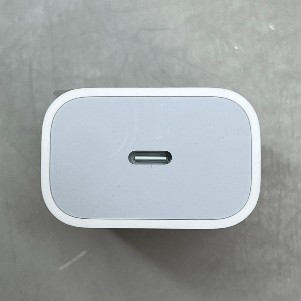 APPLE Fast Charging USB-C Power Adaptor 20 Watt White MHJA3AM/A (Return)