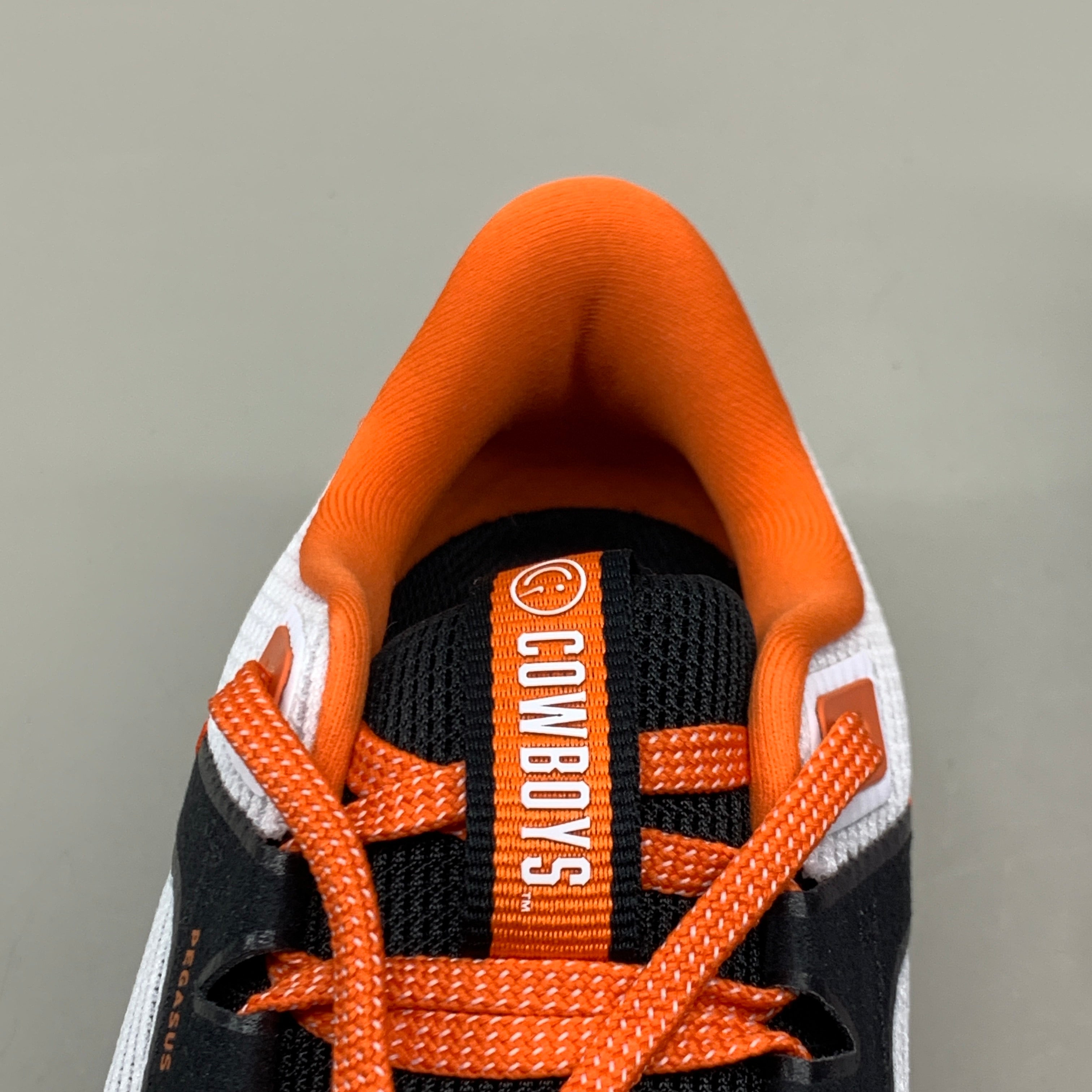 NIKE Zoom Pegasus 40 OK STATE White Shoes, Brilliant Orange & Black 11 W 9.5 M DZ5973-100