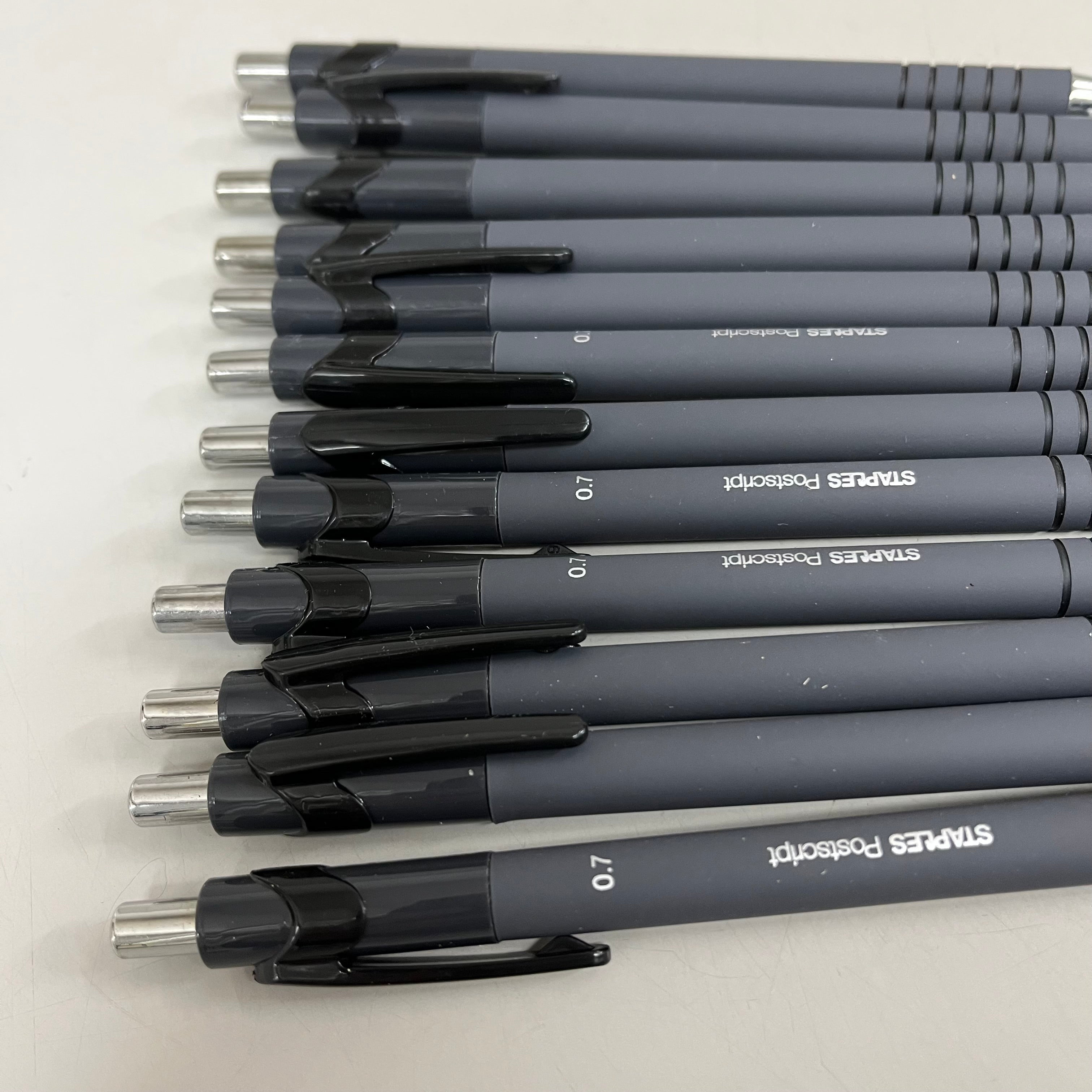 STAPLES (2 PACK, 12 EACH) Retractable Ballpoint Pens Medium Point Black Ink 18264