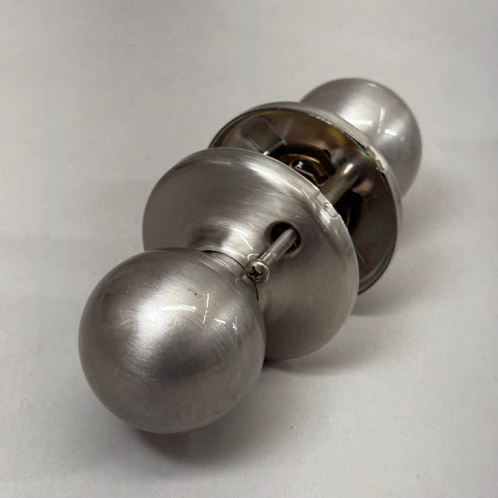 KWIKSET Polo Interior Passage Non-Locking Doorknob Satin Nickel 92001-556