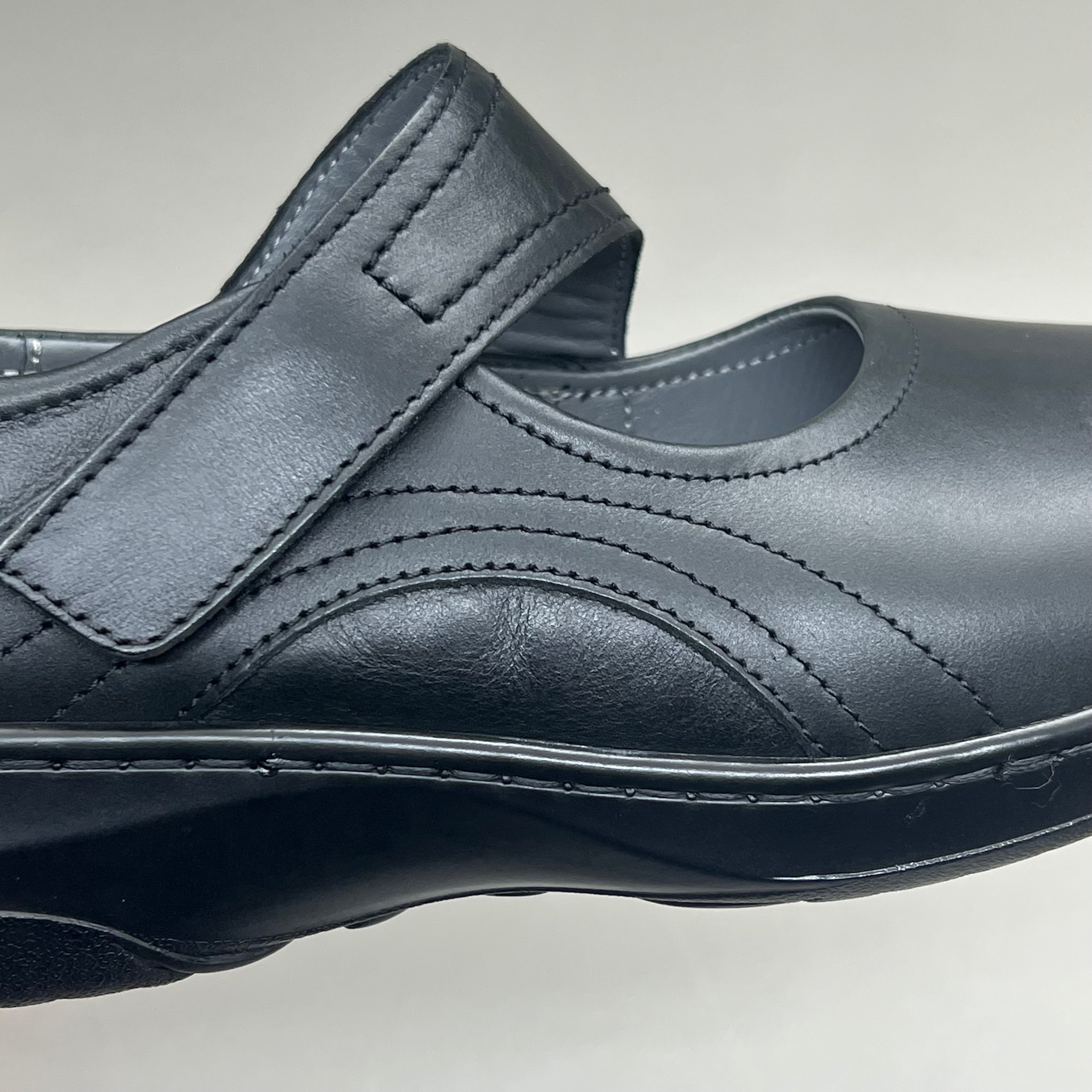 PROPET Golda Mary Jane Adjustable Lightweight Women's Sz 12 X(2E) Black WCA053L