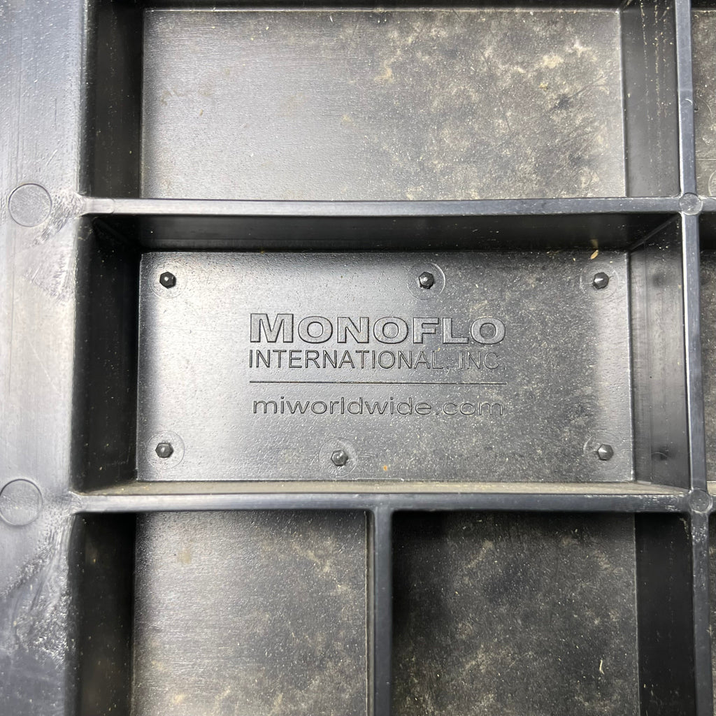 GLOBAL INDUSTRIAL Plastic Bulk Shipping Container Sz 48" L X 45" W (New Other)