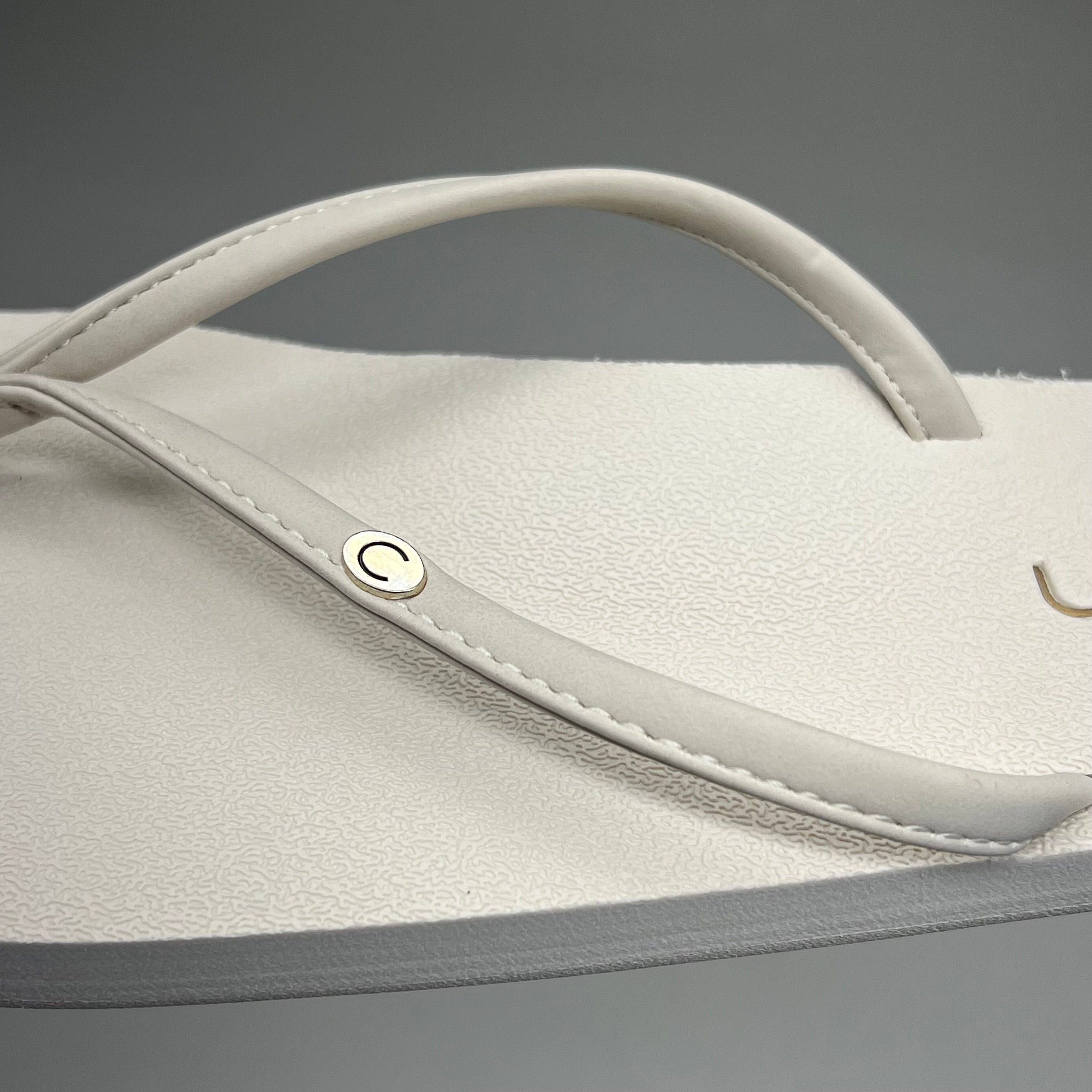 COBIAN Nia's Bounce Synthetic Leather Sandals Women's Sz 7, EU 37 Cream NIA25-110-7