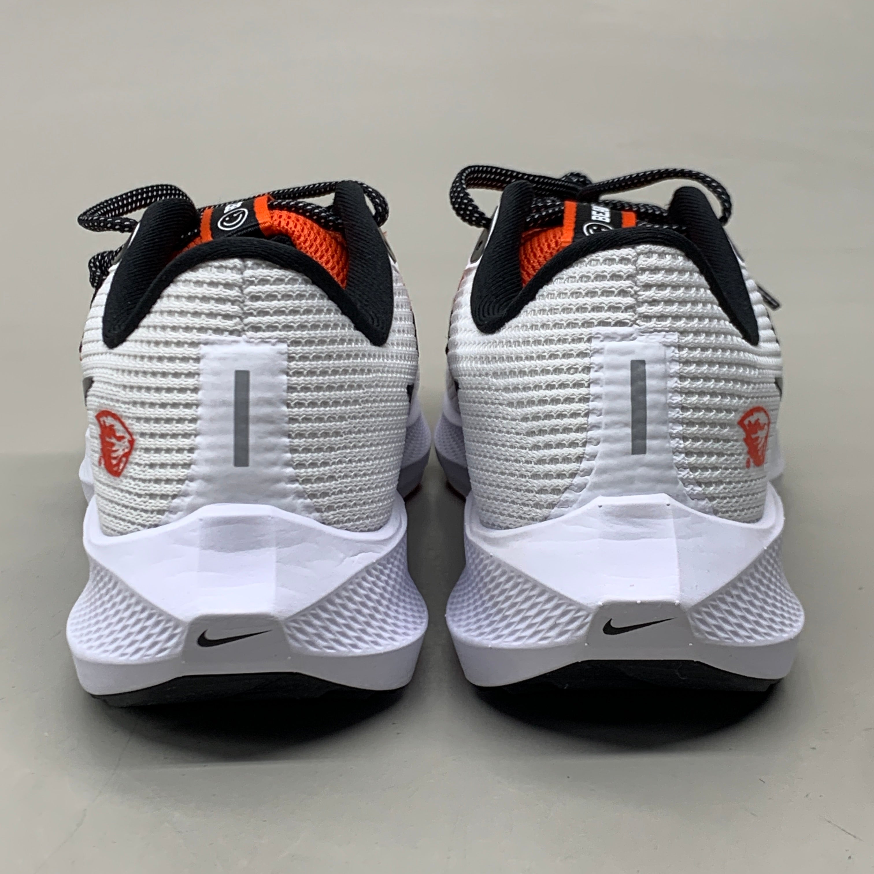 NIKE Zoom Pegasus 40 Oregon St Shoes White Team Orange & Black 15.5 W 14 M DZ5954-100