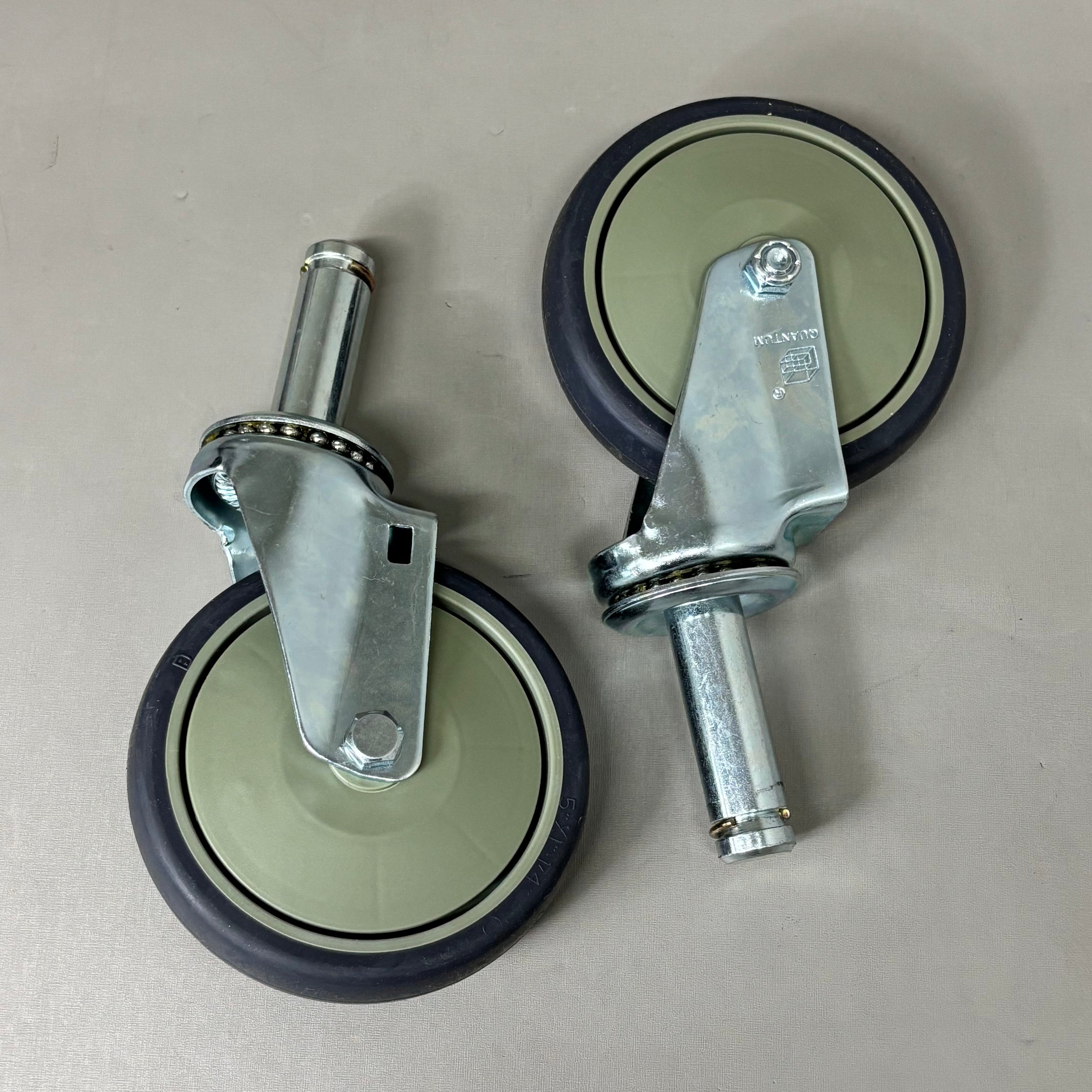 QUANTUM STORAGE SYSTEMS Swivel Stem Caster Kit 5" x 1-1/4" One Set WR-00H