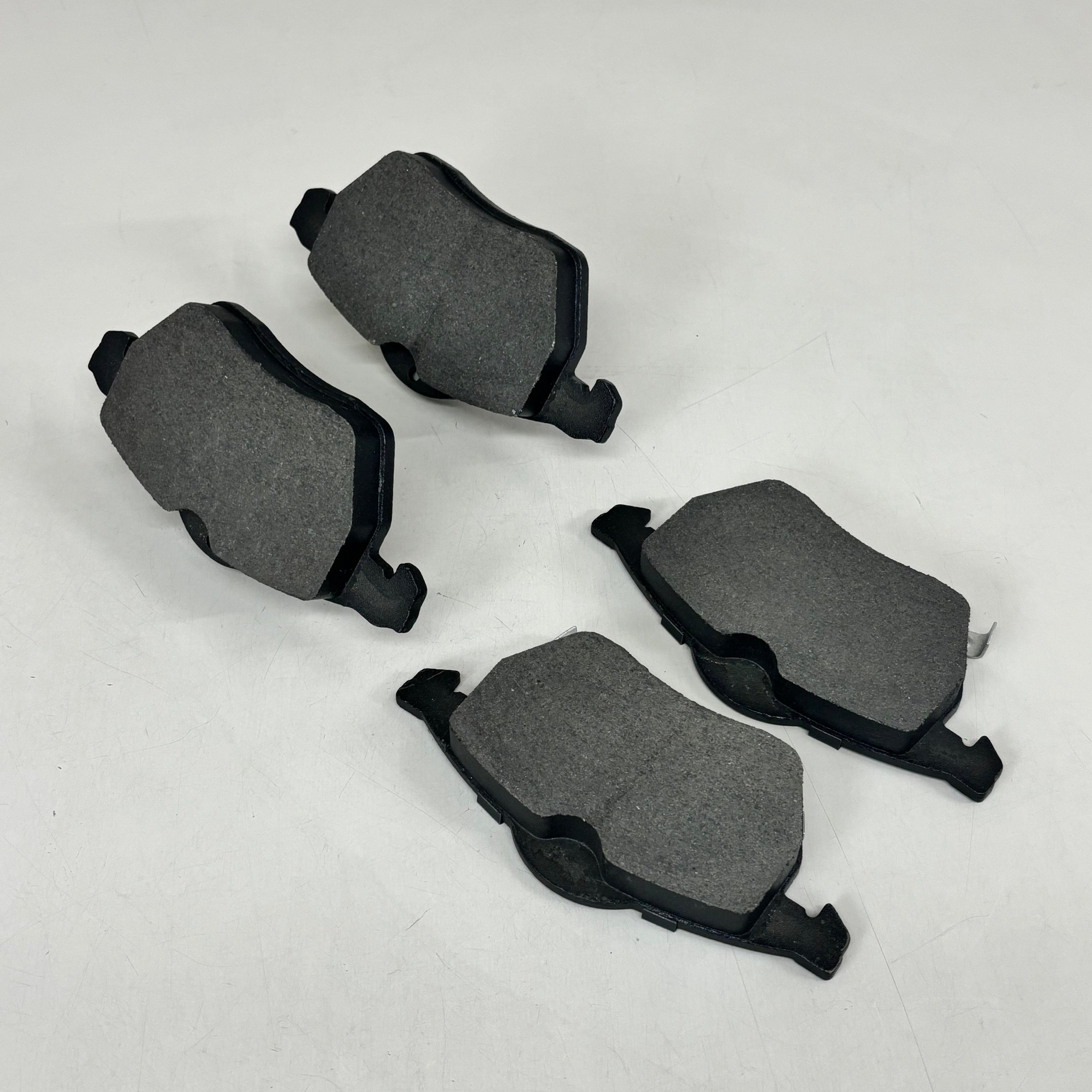 CARQUEST Premium Gold Brake Pads Semi-Metallic MKD819