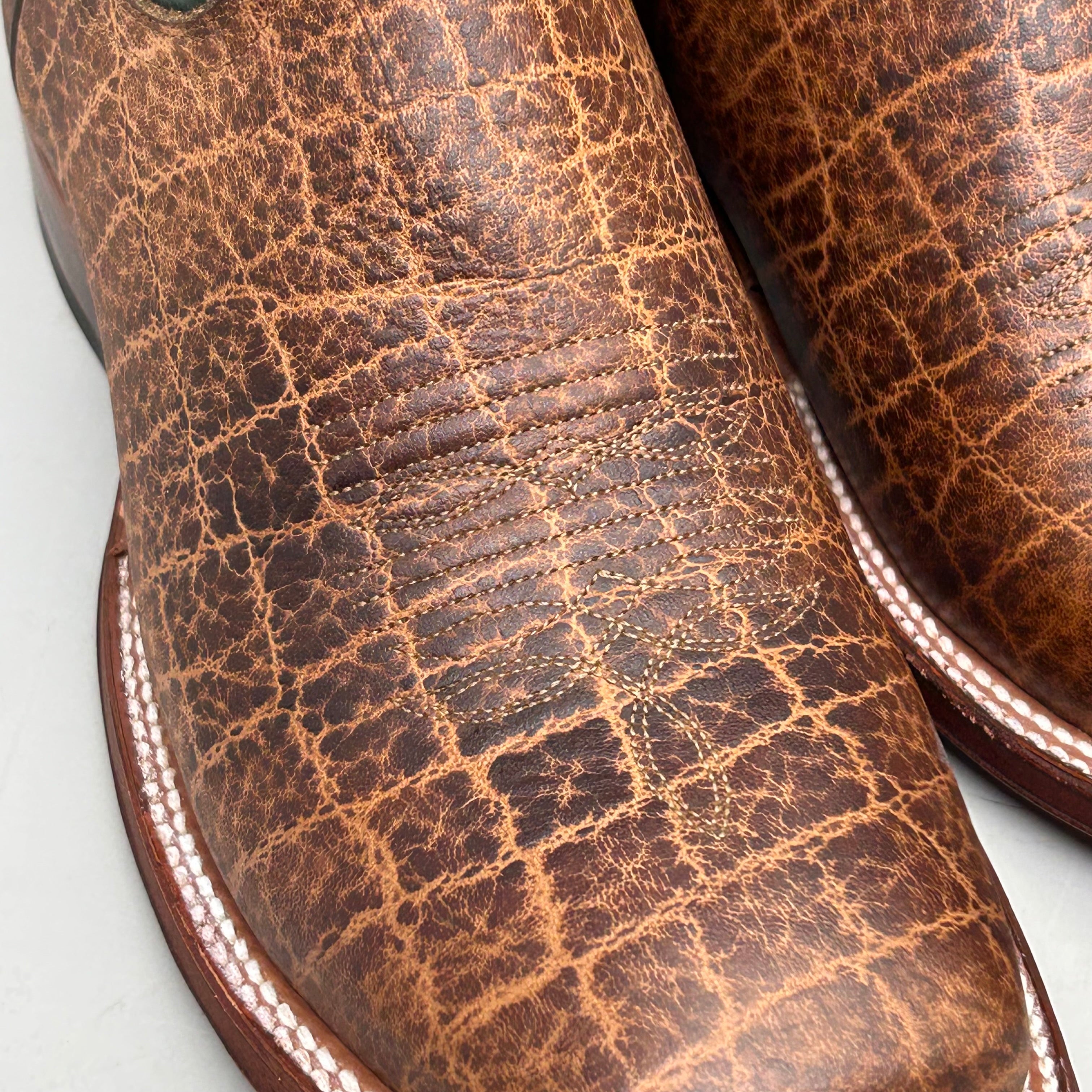 Tony Lama Tapadera Walnut Elephant Print Cowhide Style #TL317 Men's Size 10.5 EE