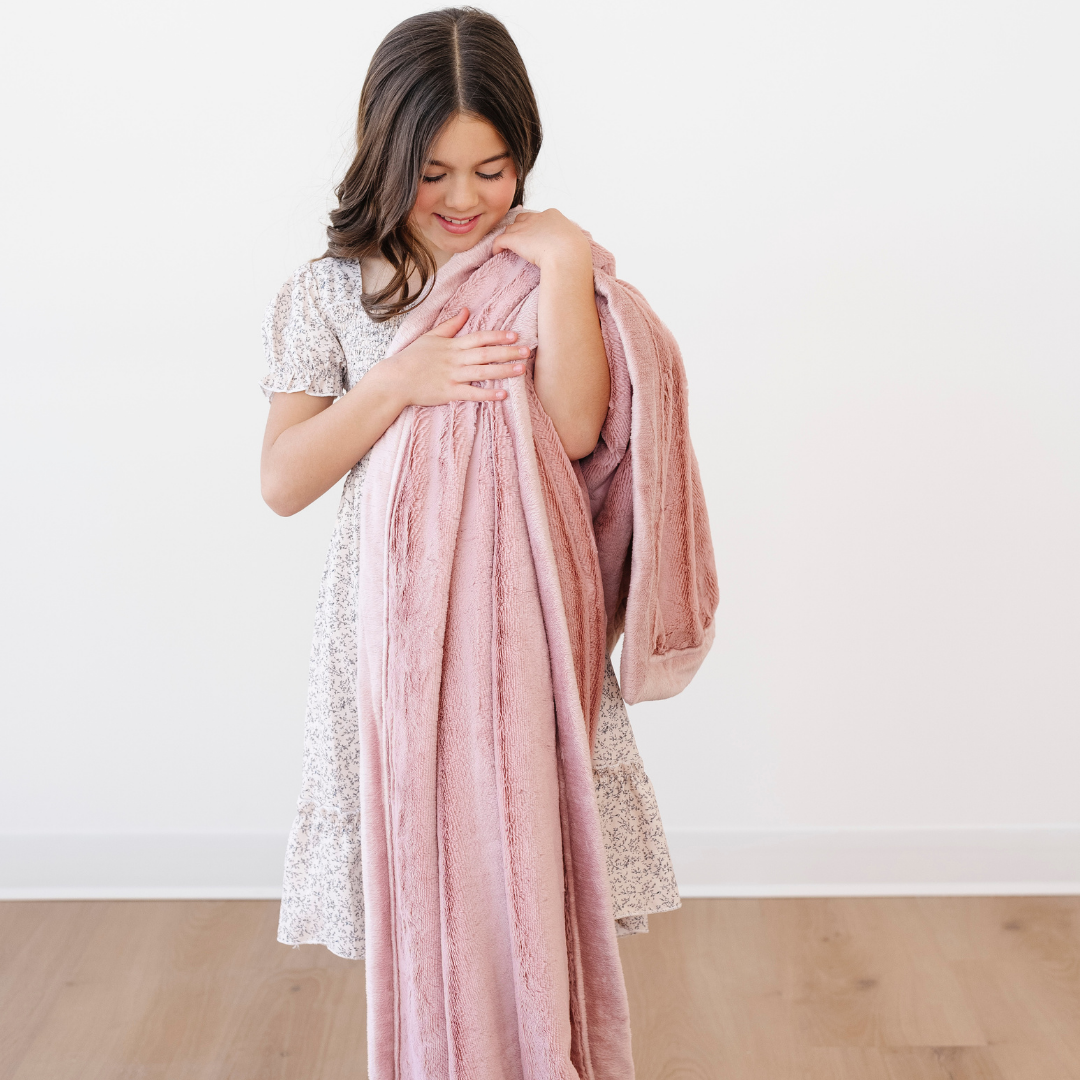 Lush Toddler Blankets by Saranoni