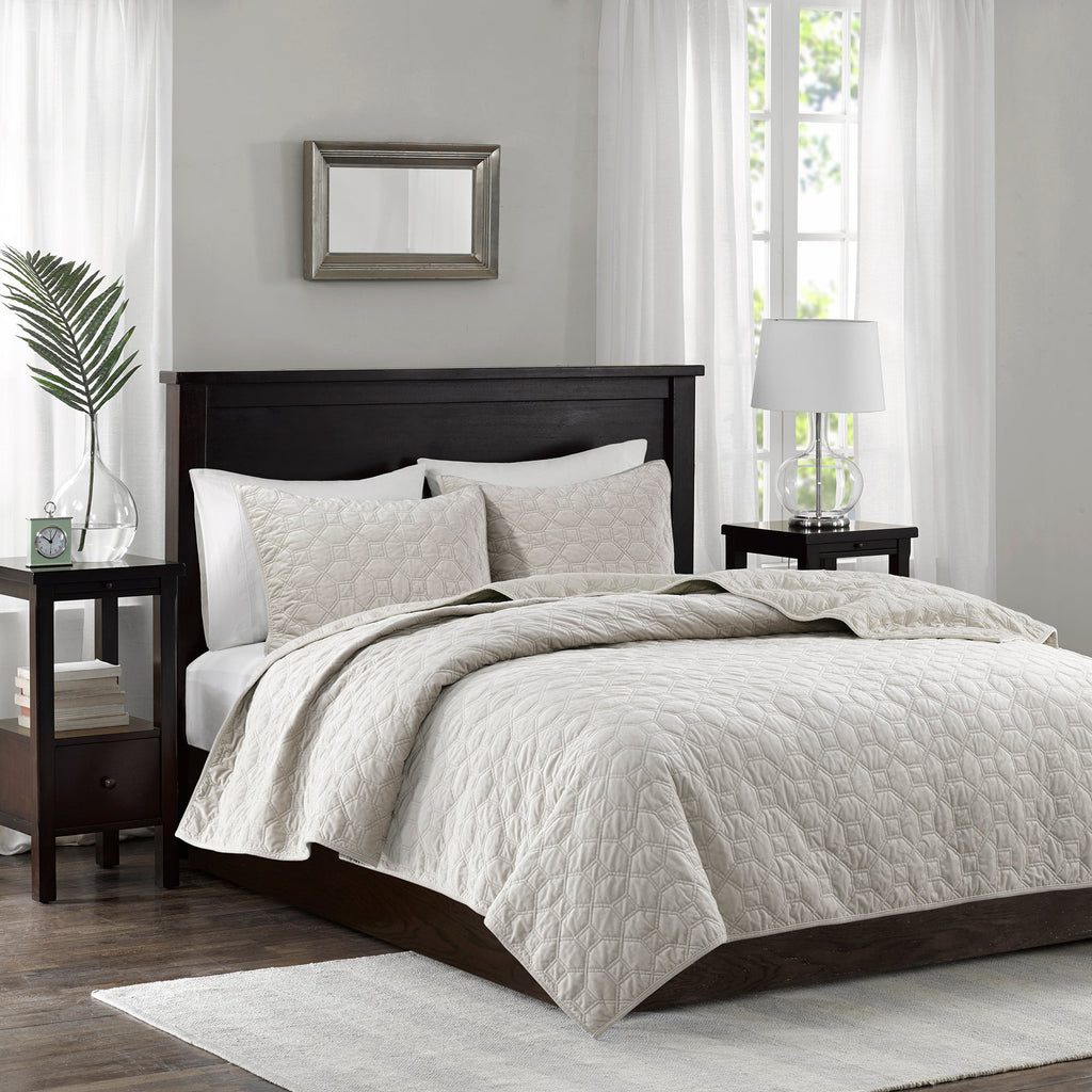 3 Piece Velvet Quilt Set Ivory King/Cal King