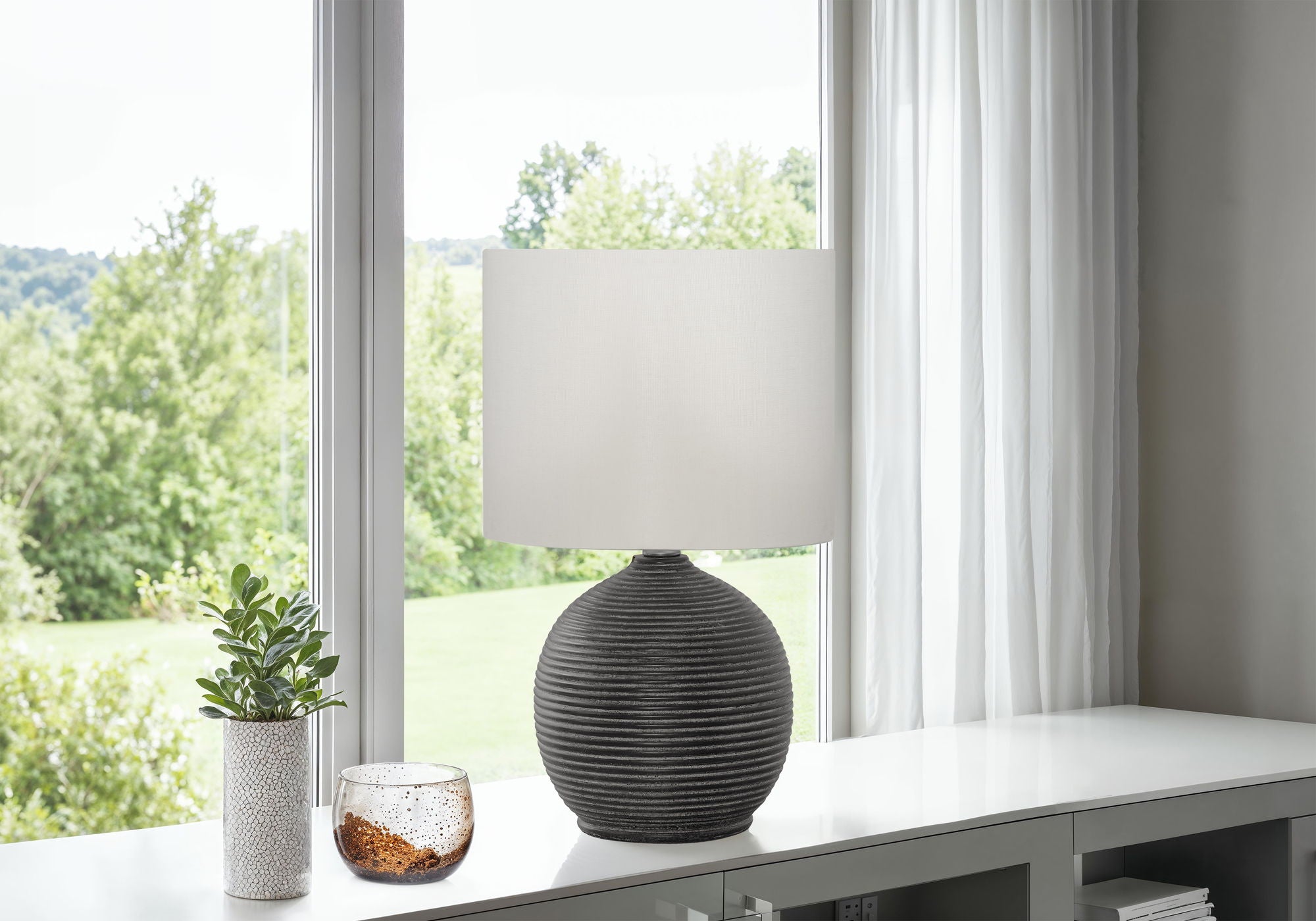 Lighting, Resin, Contemporary - Black