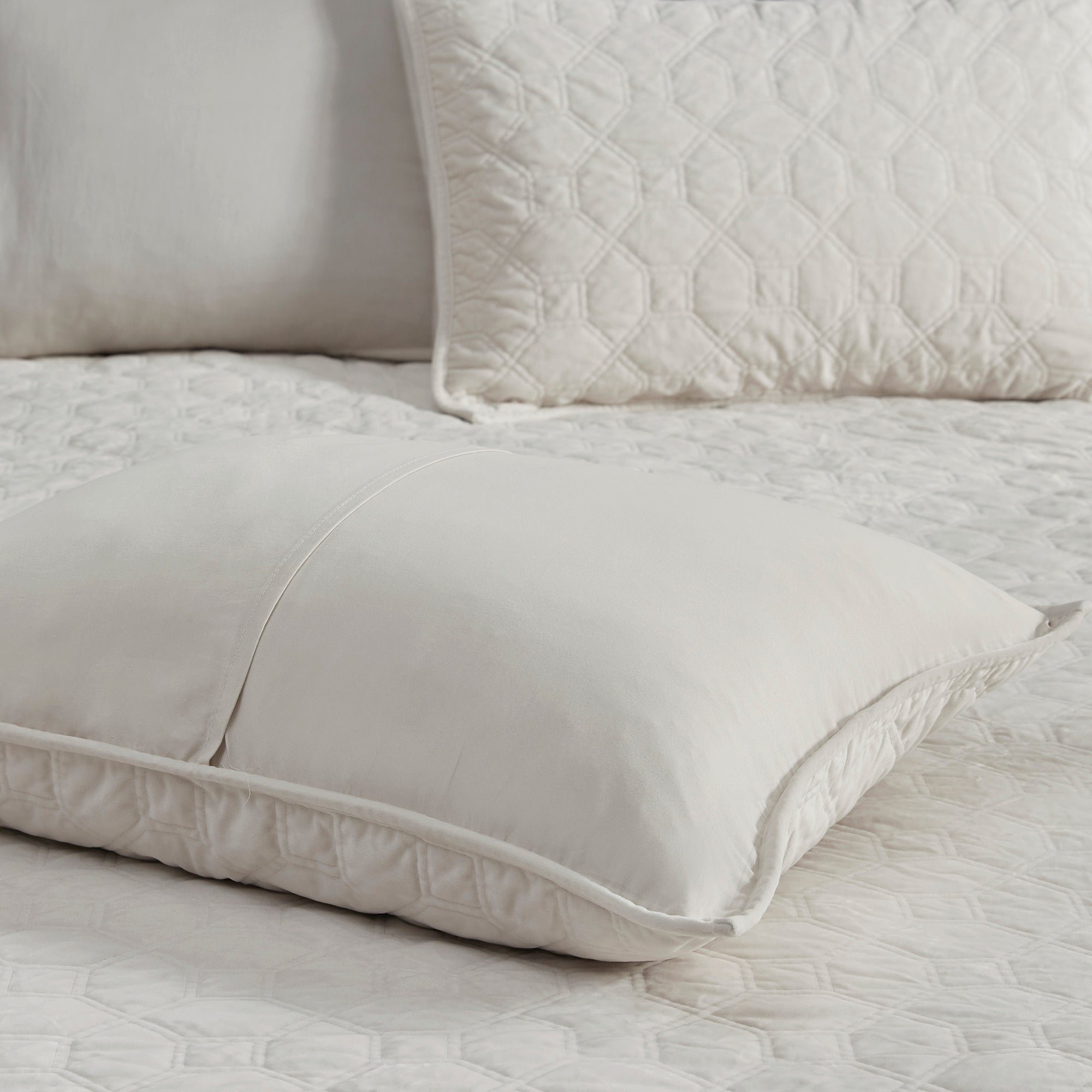 3 Piece Velvet Quilt Set Ivory King/Cal King