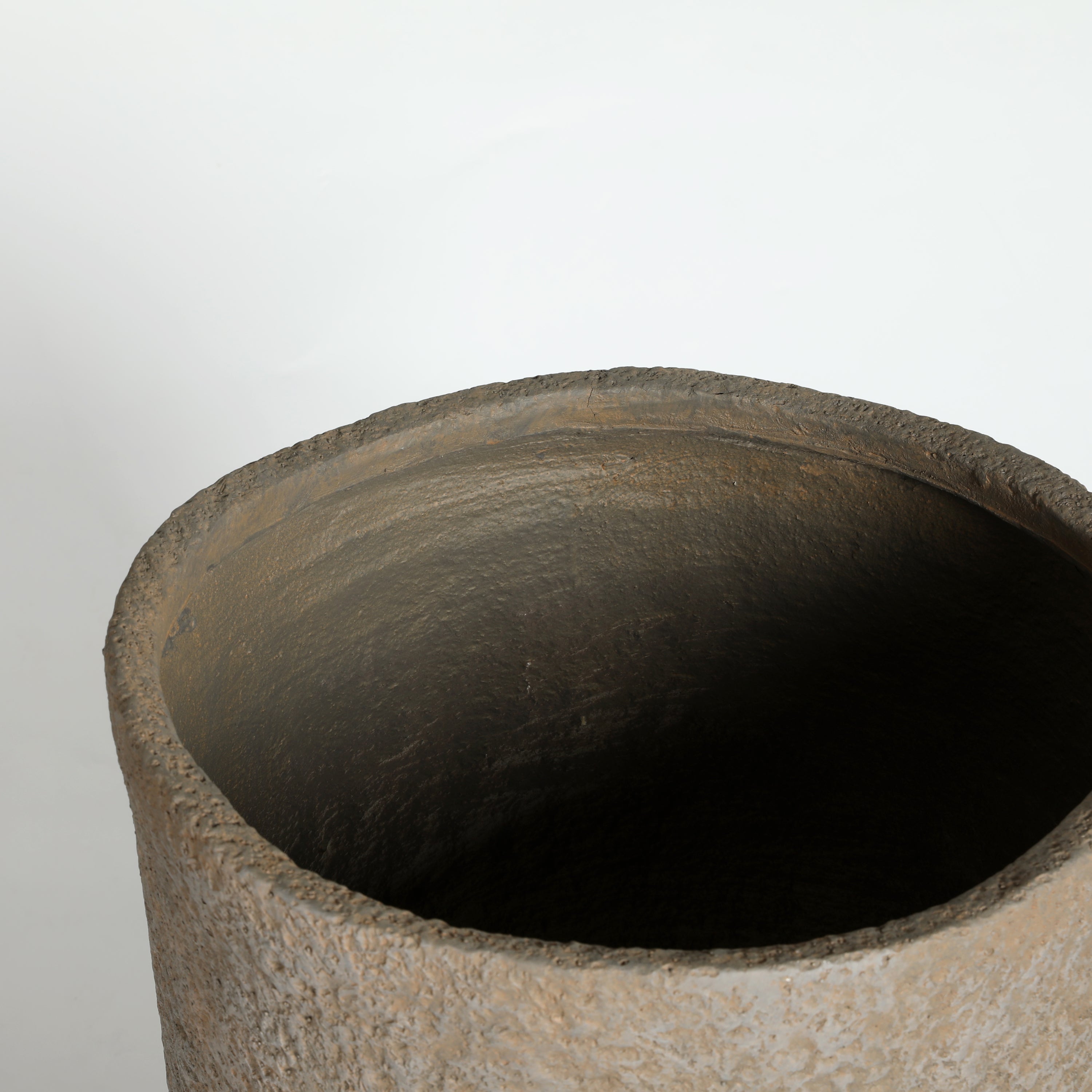 Round Concrete Planter Set of 2, Large Indoor & Outdoor Planter Pots