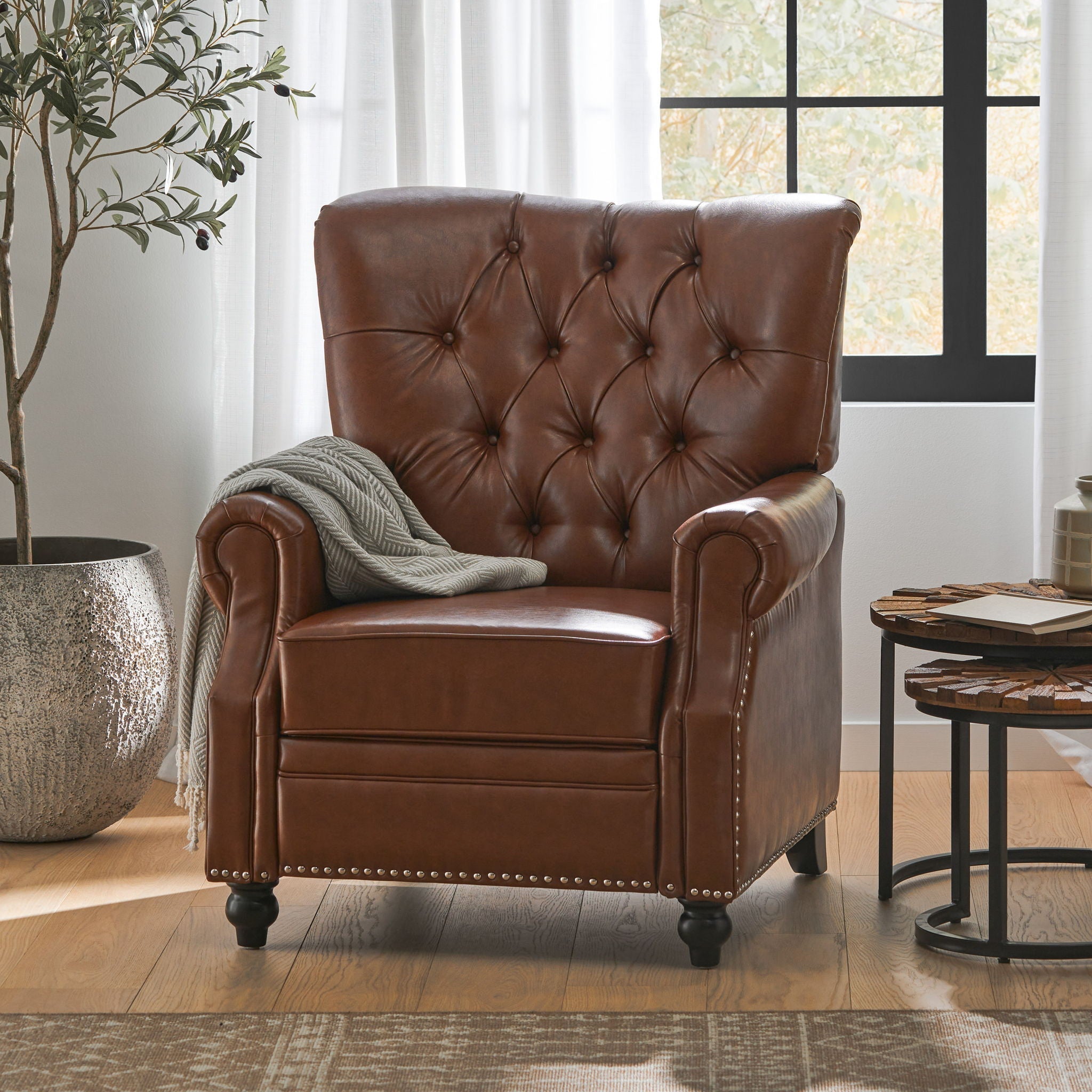 Welch Contemporary Tufted Pushback Recliner