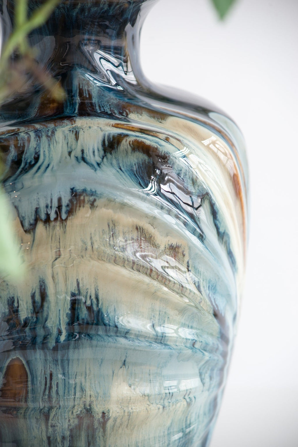 D8.7x15.5' Blue and Brown Reactive Glazed Vase
