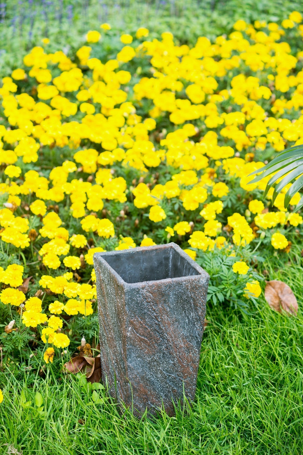 9.4x9.4x18.1' Cement Planter Large, Indoor Outdoor Garden Functional Decor