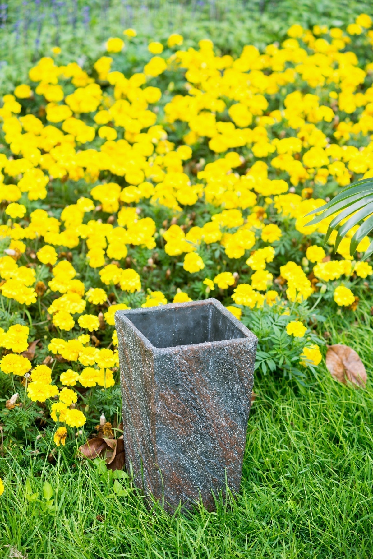 9.4x9.4x18.1' Cement Planter Large, Indoor Outdoor Garden Functional Decor