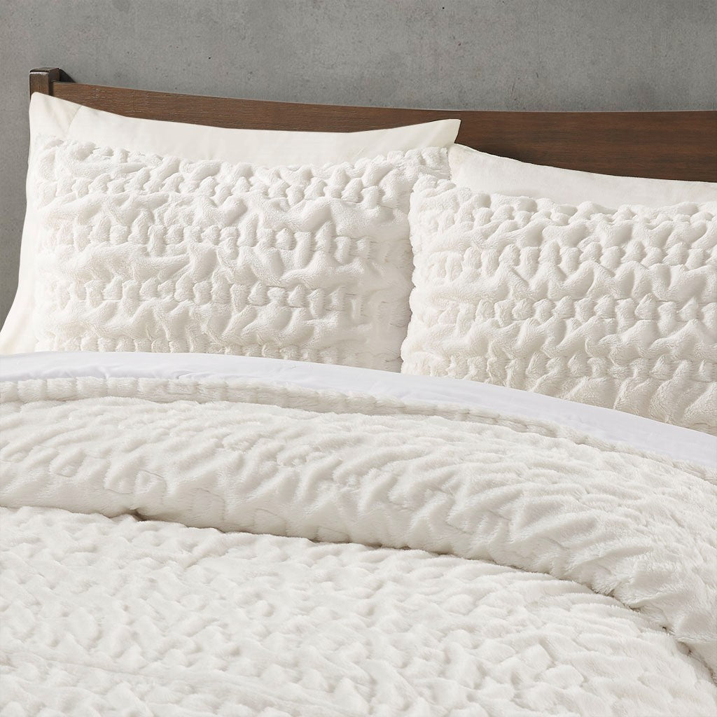 Full/Queen Ruched Fur Down Alternative Comforter Set