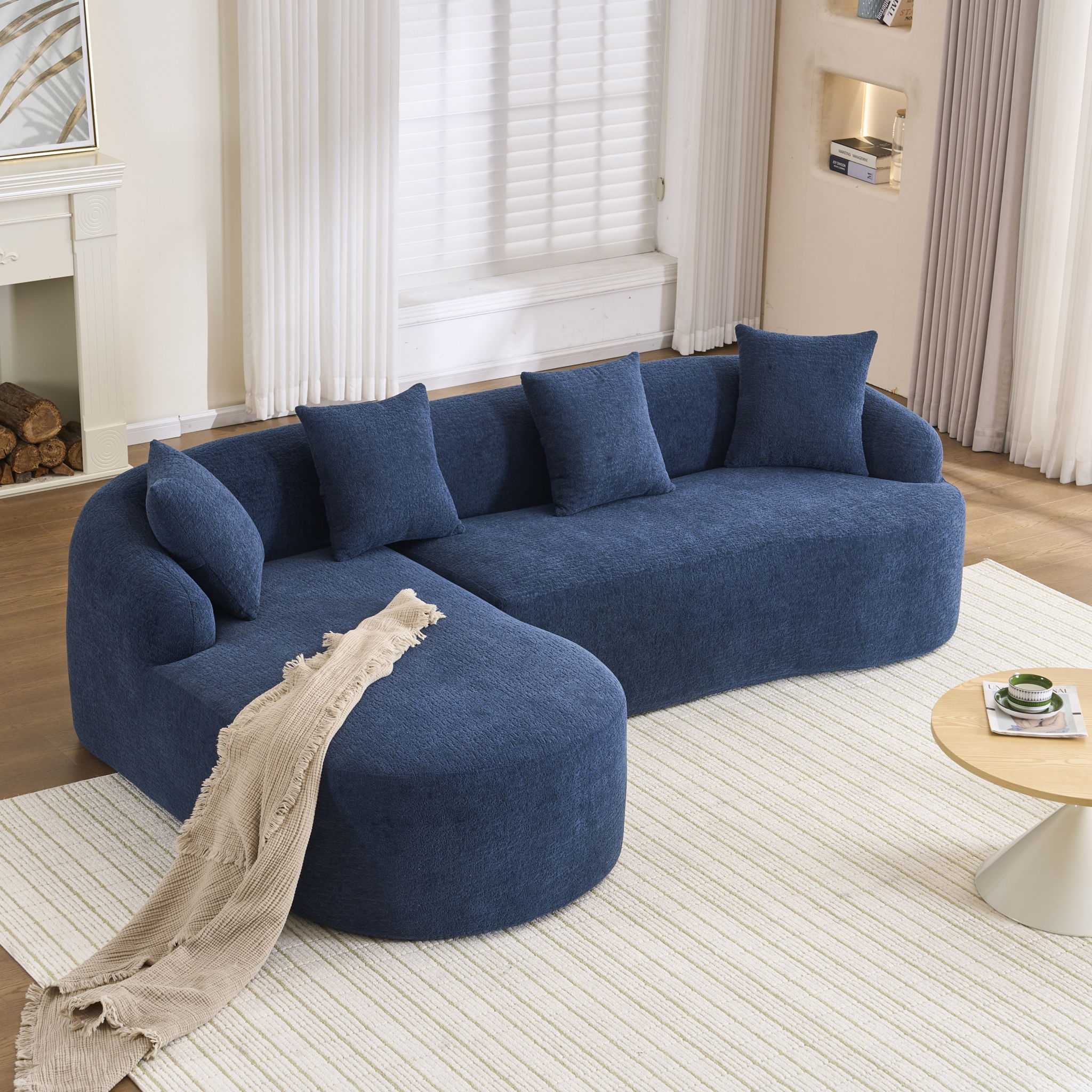 Combined Sofa With 4 Pillows