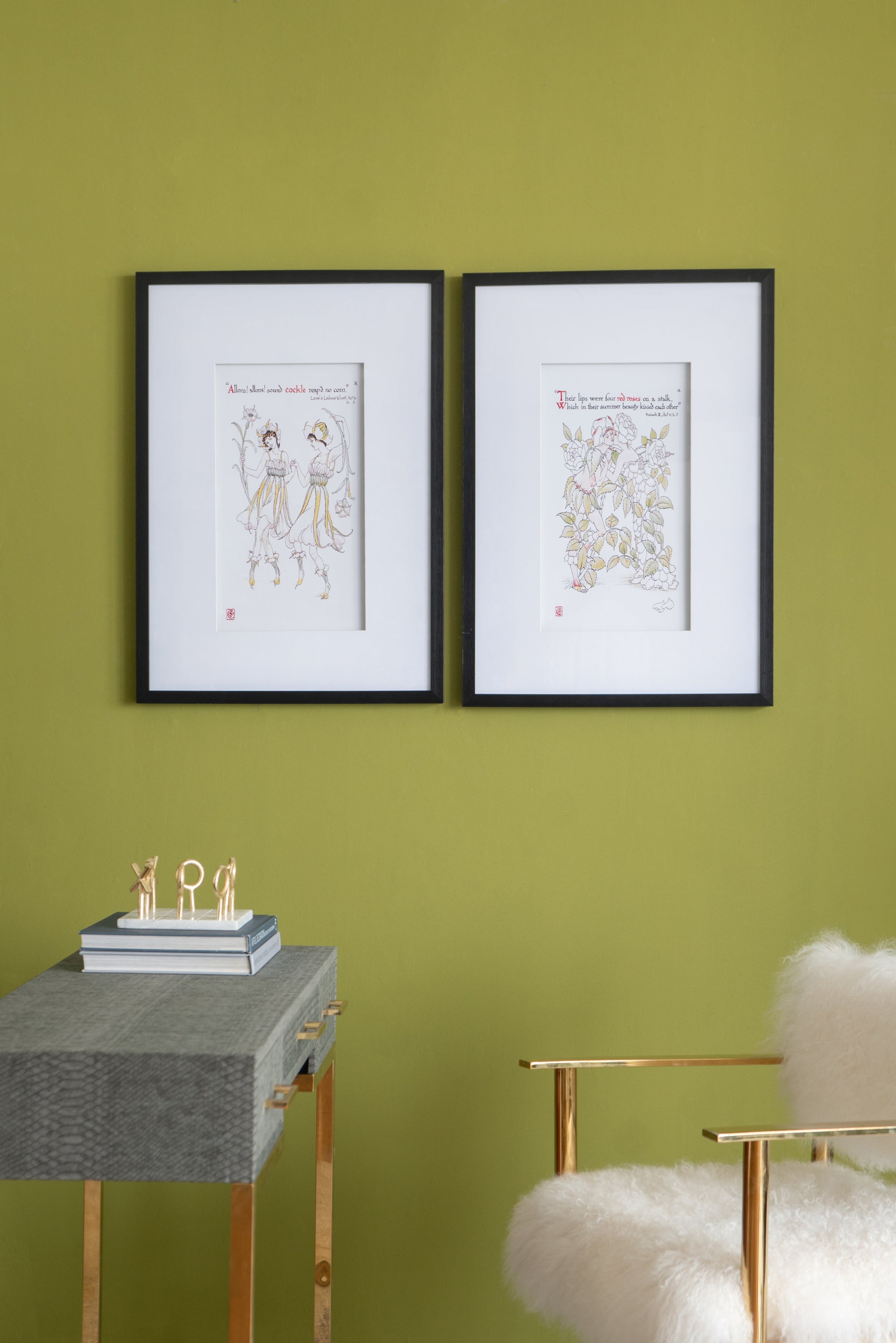 Set of 2 Wall Arts with Black Frames