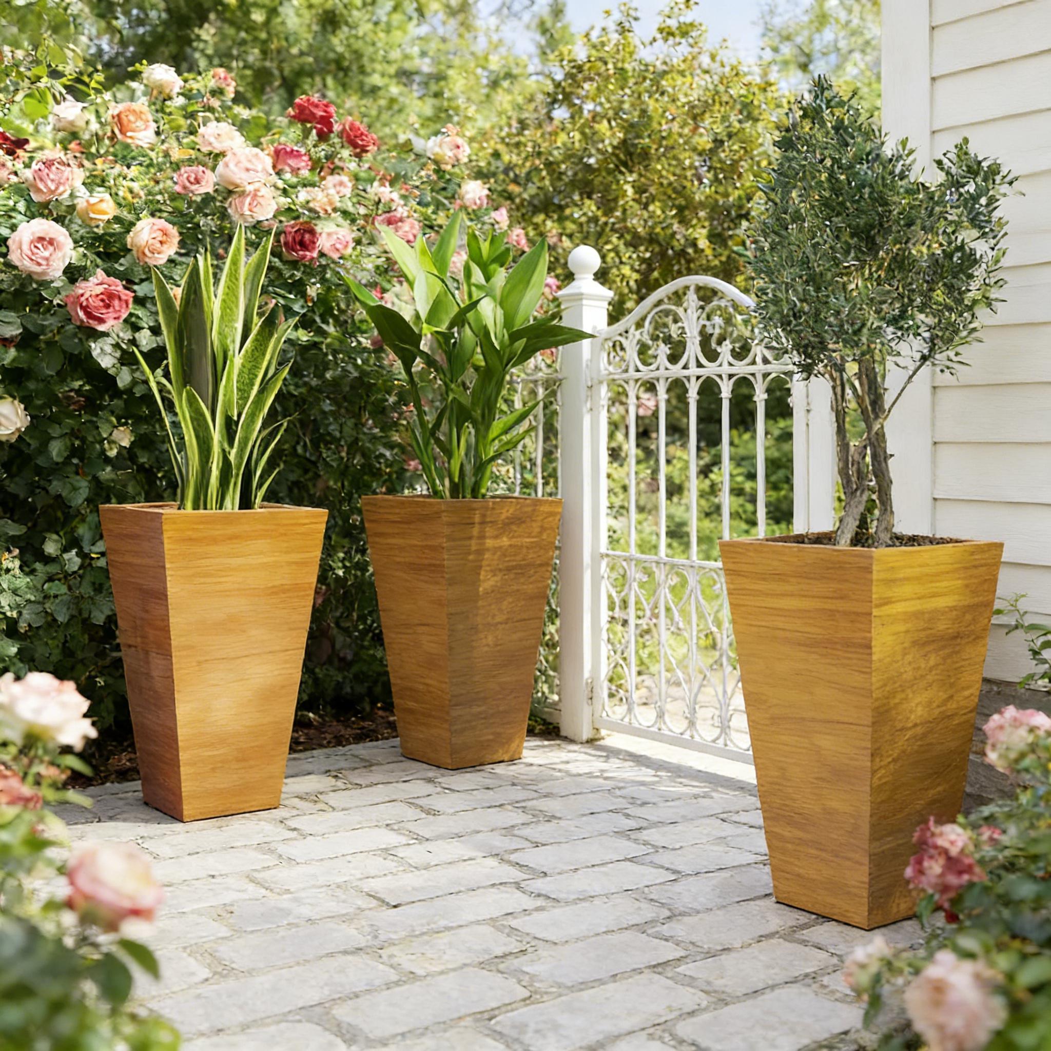 Classic Set of 3 Tall Outdoor Planters