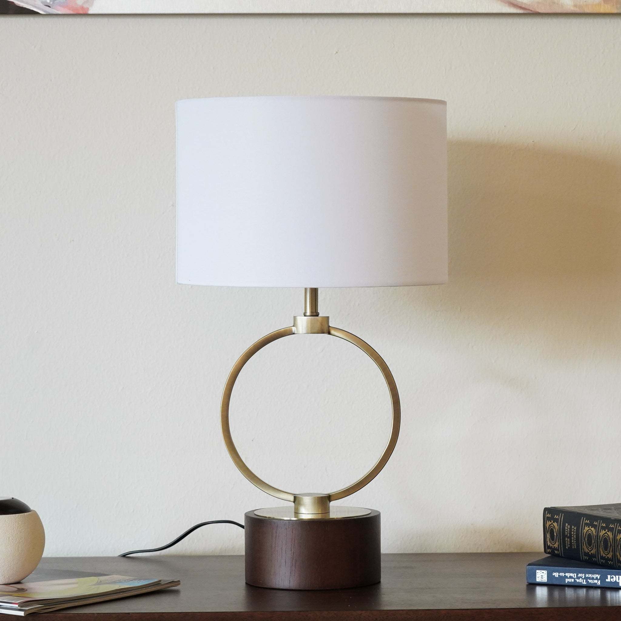 Nordic Home Creative Bedroom Table Lamp with Grid Metal Circular Design