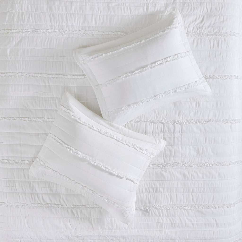 4 Piece Reversible Ruffle Quilt Set with Throw Pillow White King/Cal King