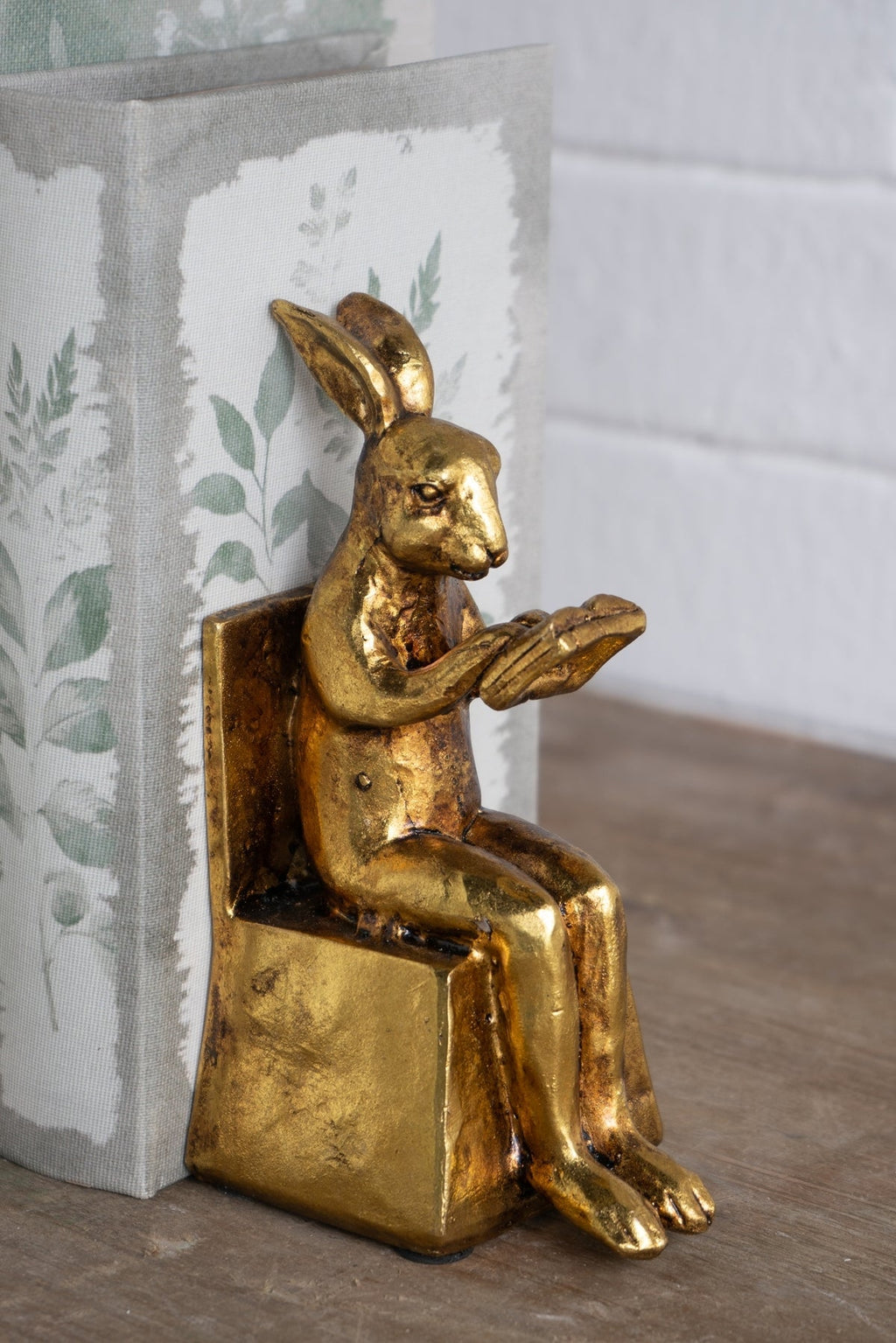 3.9x2.8x6.9' Sitting Rabbit Bookends With Antique Gold Finish